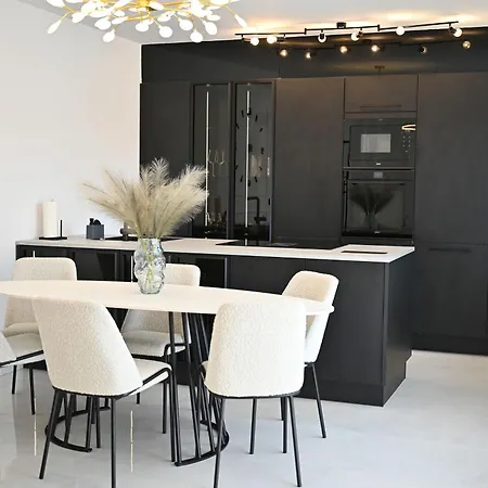 Luxury Antoni Daire *