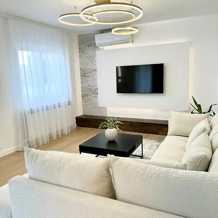 Luxury Antoni * Podstrana