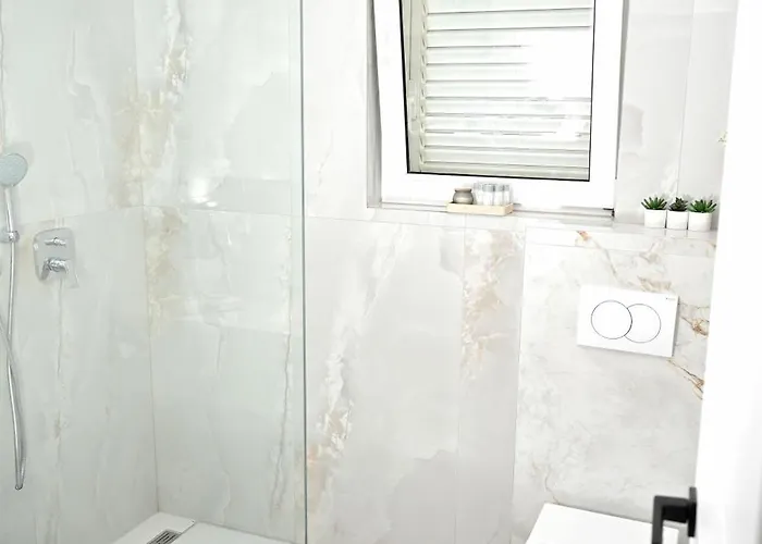 Luxury Antoni דירה *